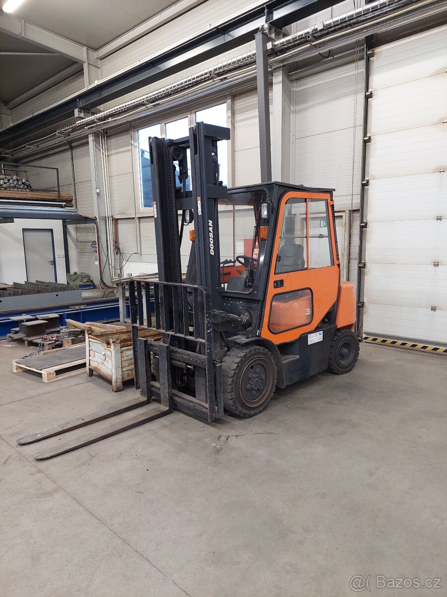 Vysokozdvižný vozík Doosan 3 t