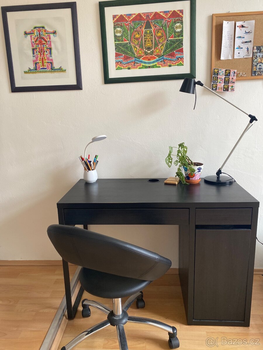 Pracovní stůl MICKE (Ikea)