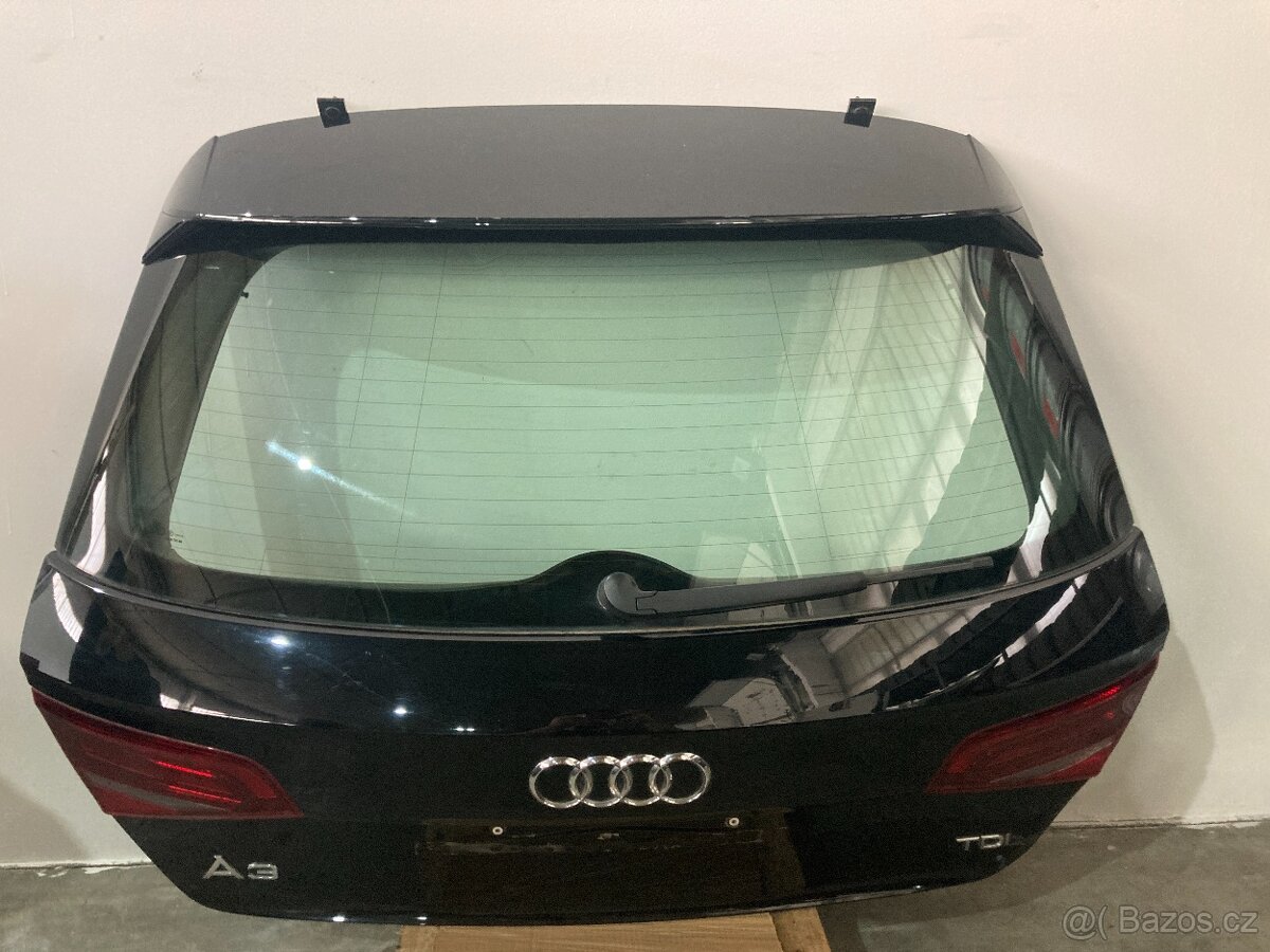 Páté dveře Audi A3 Sportback 8V, kód barvy LY9B