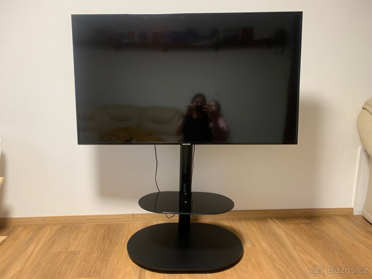Stojan na TV