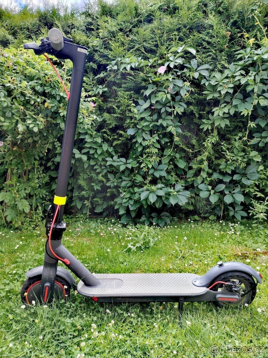 Elektrokoloběžka AOVO PRO M 365