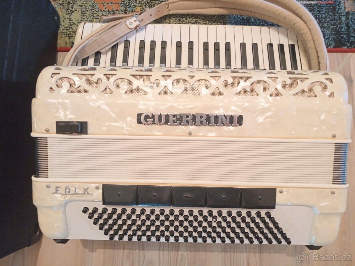 Akordeon GUERRINI FOLK 120 basů, 1315 registrů, kufr