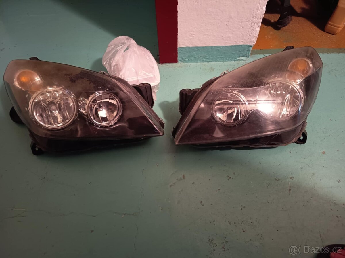 Přední světla Opel Astra