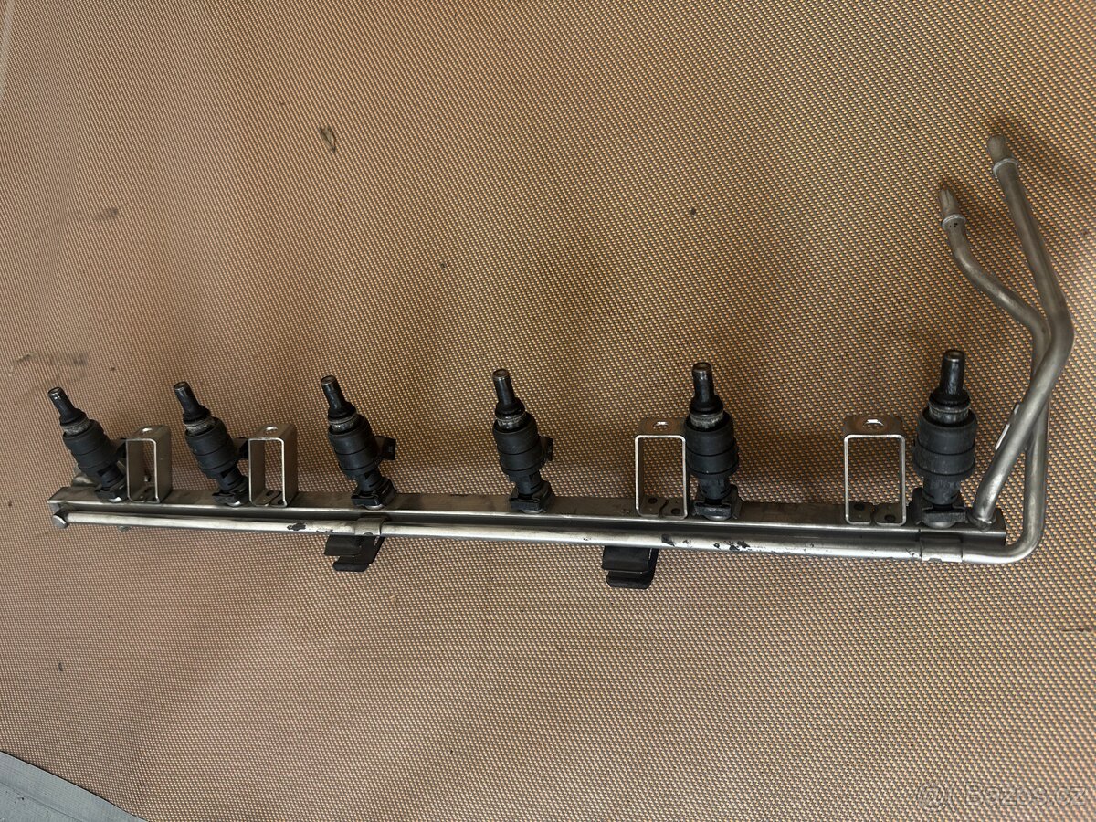 M52B25 Vstřikovací lišta + vstřiky