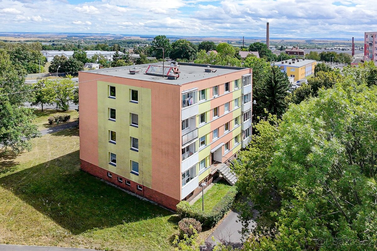Pronájem, byt 2+1, 60 m2, Chomutov, ul. Vítězslava Nezvala,