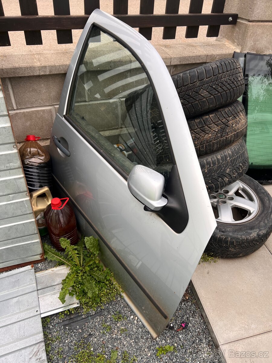 přední dveře VW Bora
