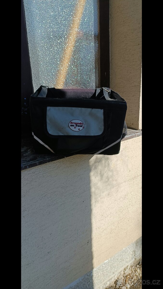 Přepravka pro psa