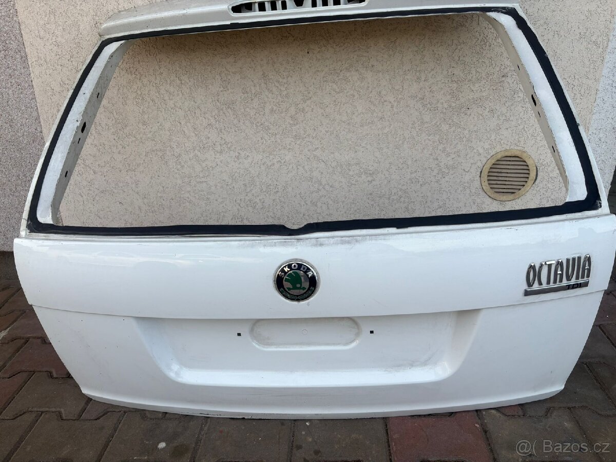 Škoda Octavia II Combi zadní 5 dveře