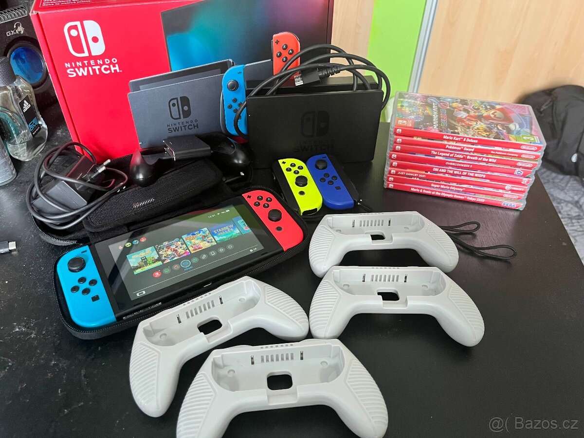 Nintendo Switch 2019 + Hry a příslušenství