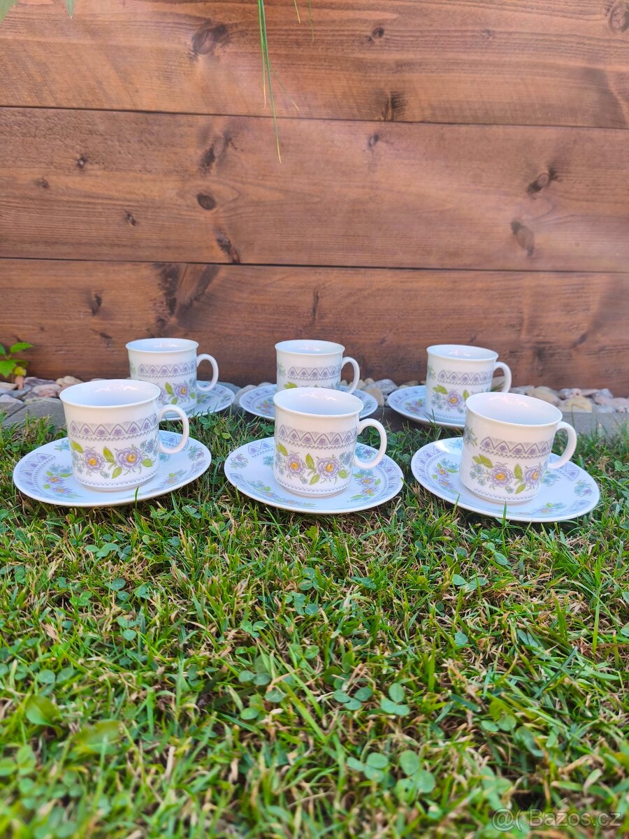 Sada 6 hrnečků s podšálky