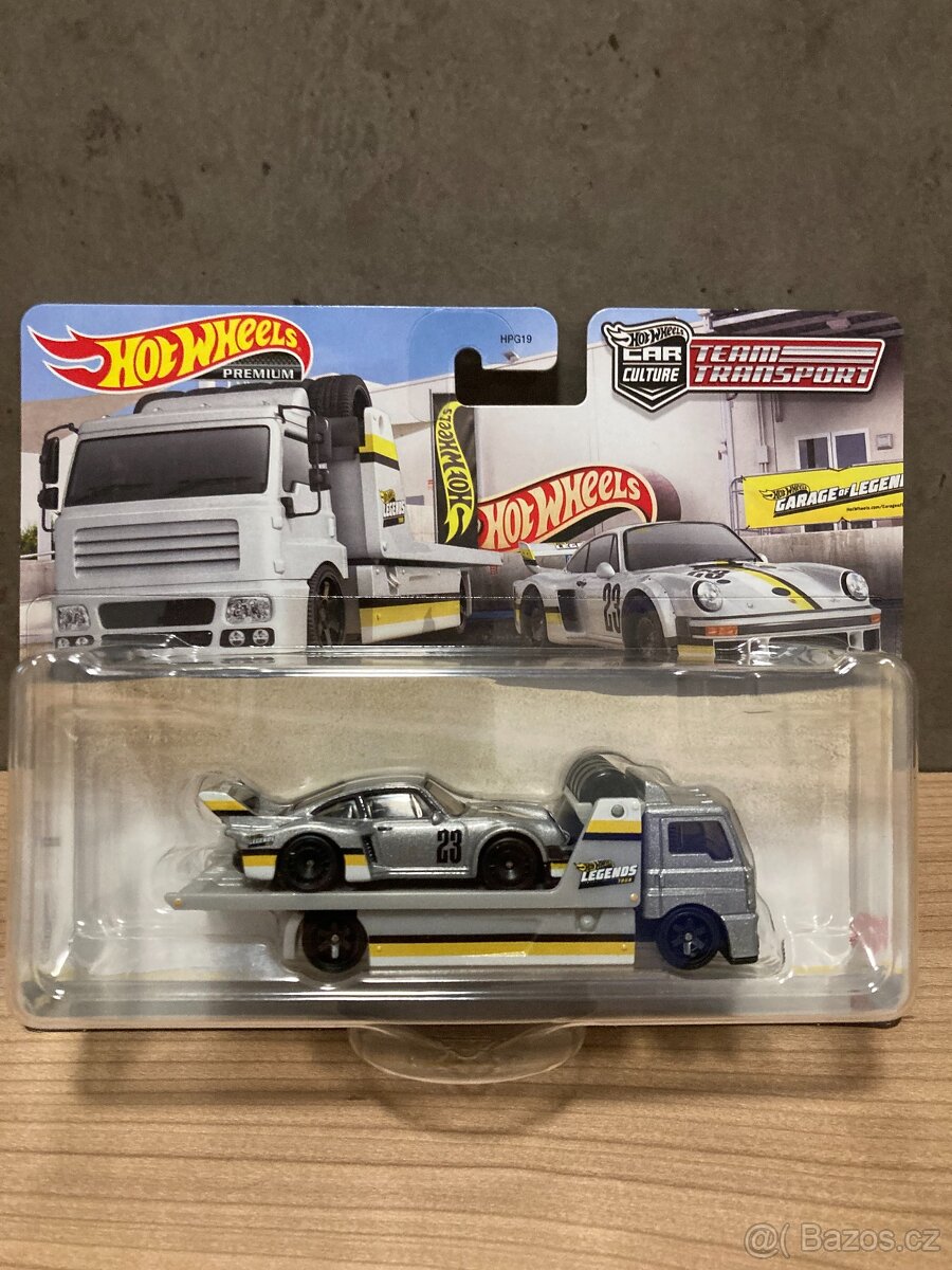 Hot Wheels Team Transport Fleet Street Porsche 934.5