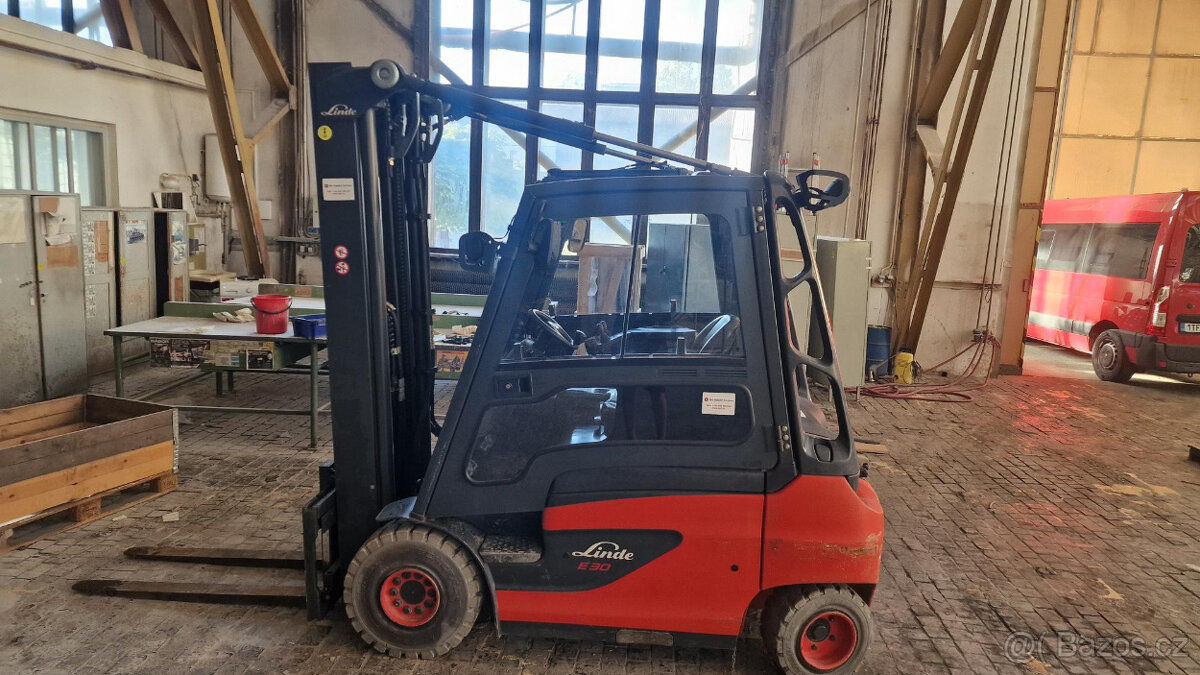 Linde E30, vysokozdvižný vozík VZV