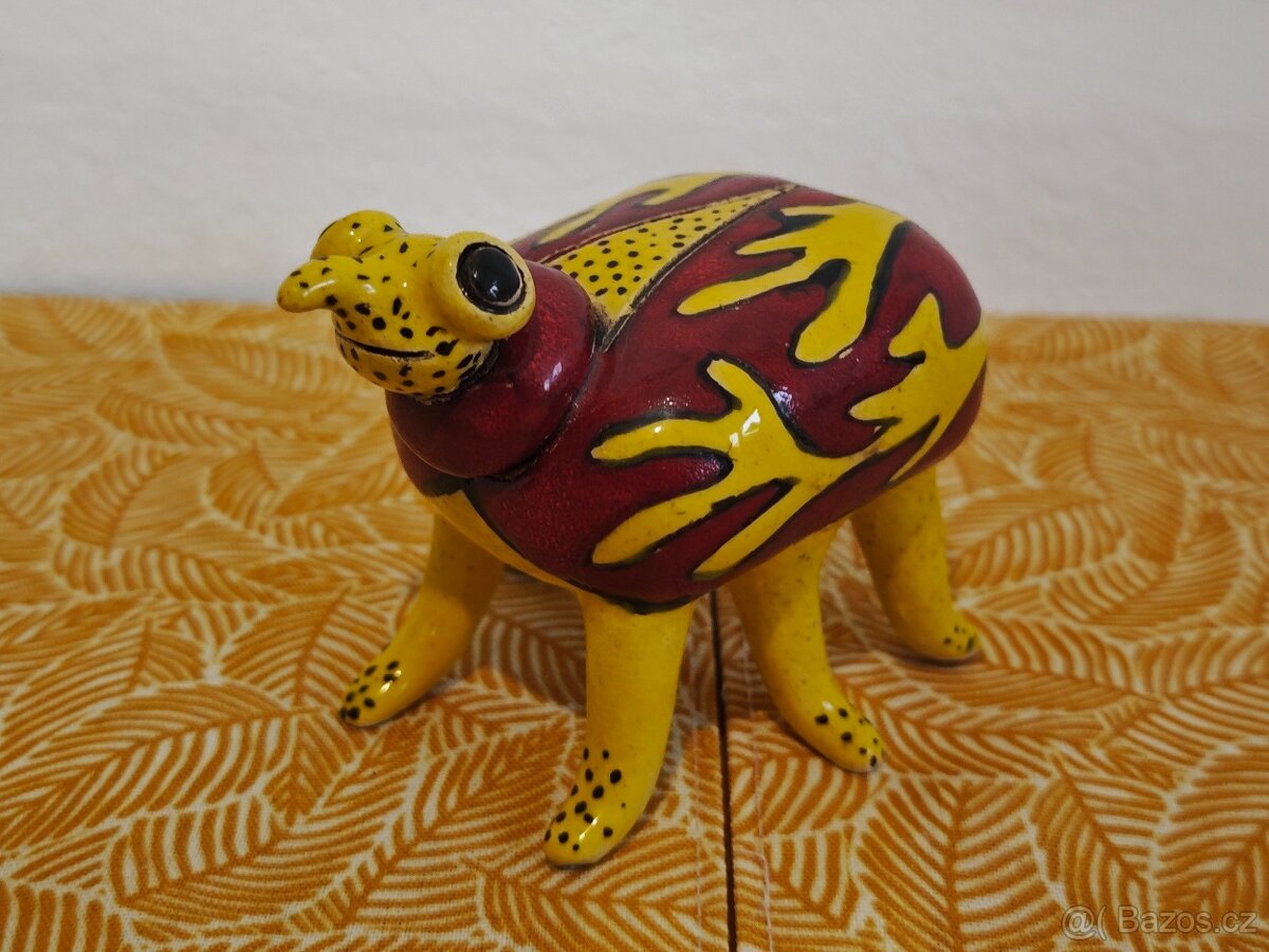 Brouk - keramická soška - Viktor Žuk