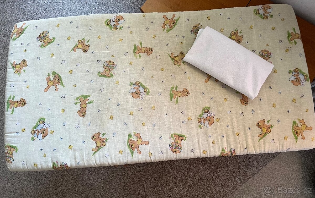 Matrace do dětské postýlky + chránič matrace