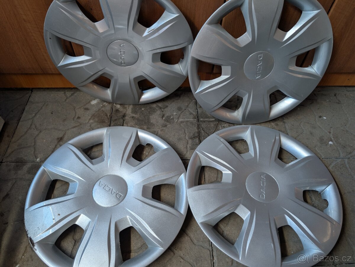 Prodám poklice Dacia 15"