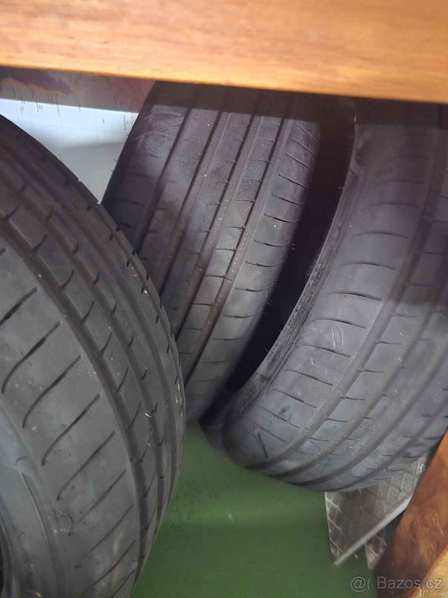 Letni pneu mini Conuryman