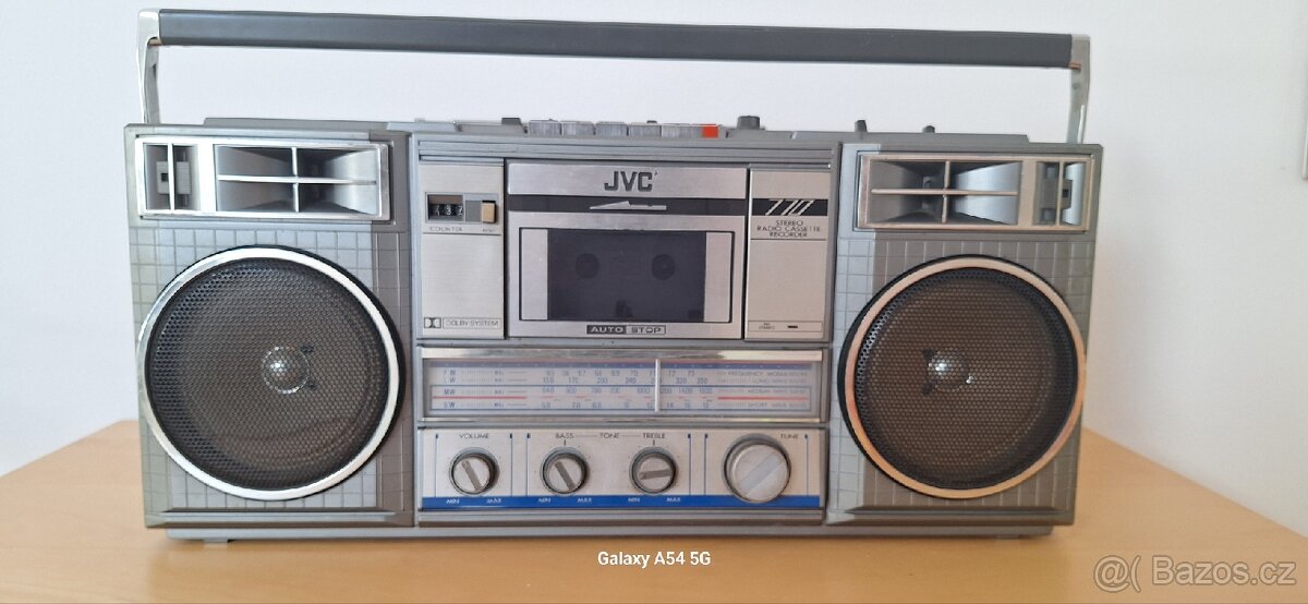 Radiomagnetofon JVC