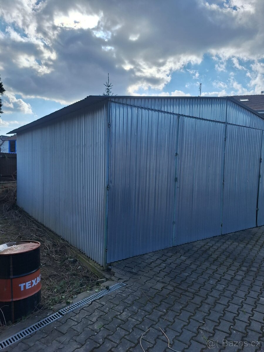 Plechová dvojgaráž