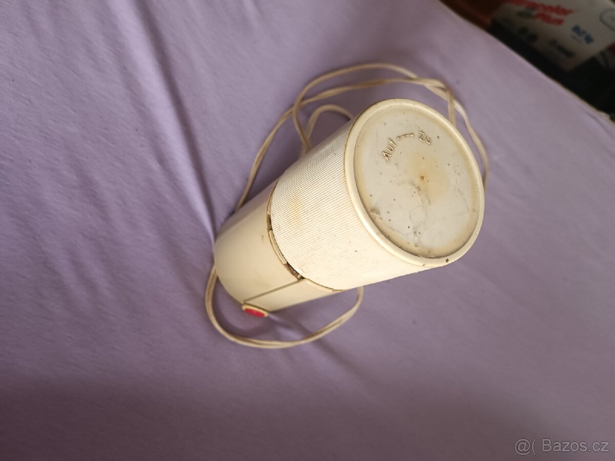 Retro mlynek na kavu