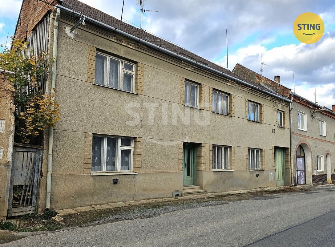 Prodej rodinného domu 310 m2 s pozemkem 2662 m2, 128775