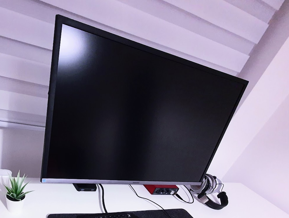 Monitor Samsung U32H850