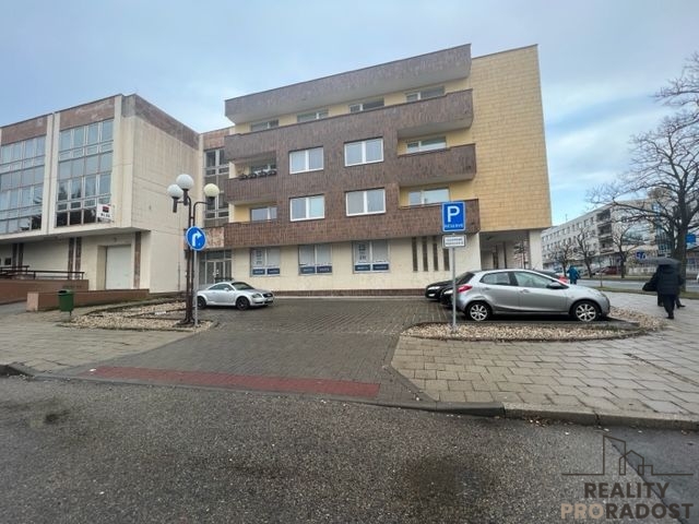 PARKOVACÍ STÁNÍ K PRONÁJMU,  PRONÁJEM PARKOVACÍHO STÁNÍ