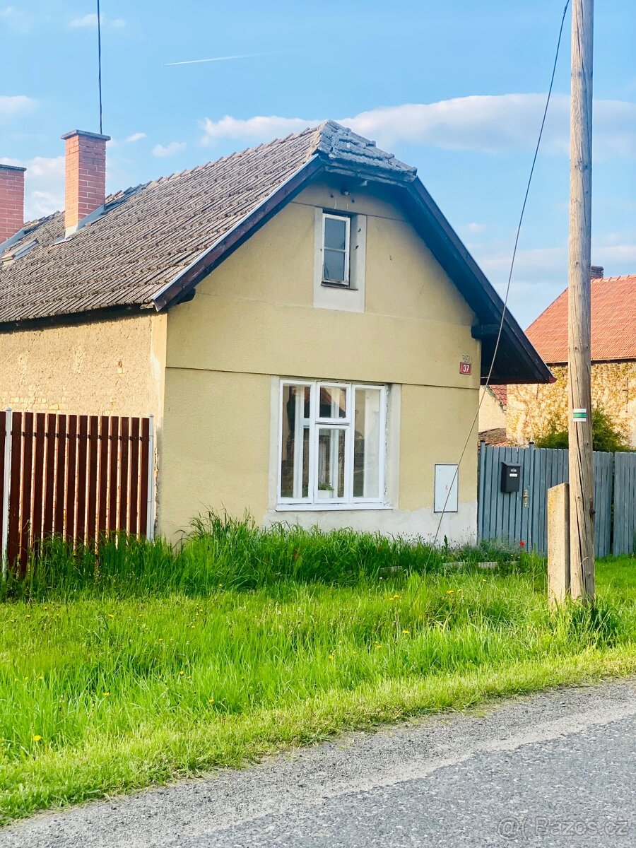 Rodinný dům 40 minut od Prahy