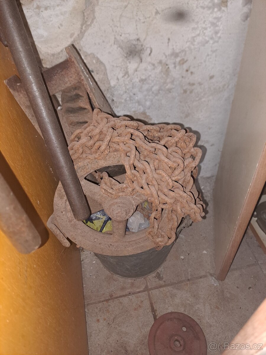 Prodám zvedací zařízení kočka