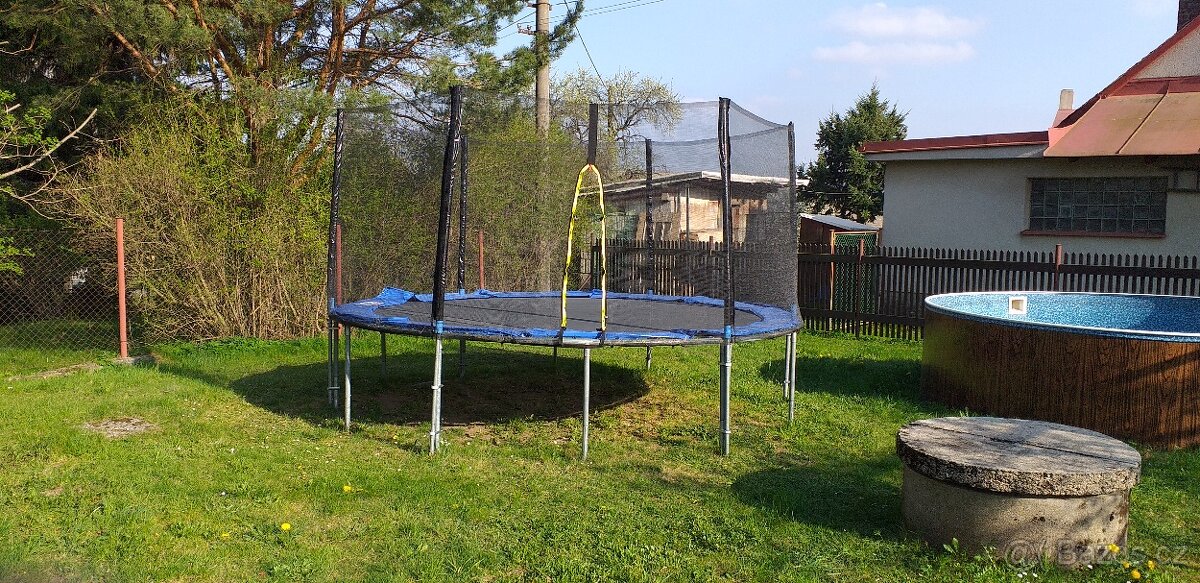 Trampolína