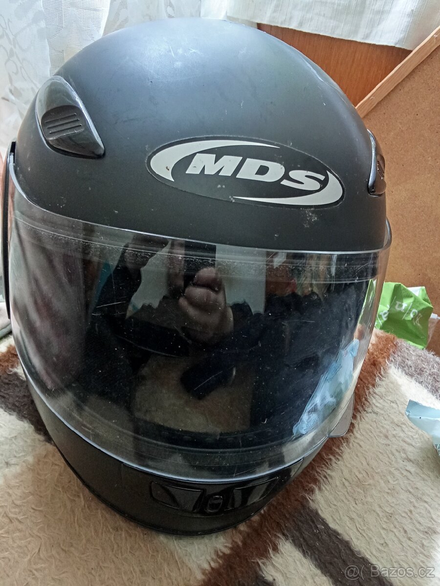 Moto helma MDS