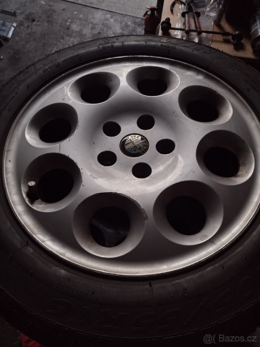 R16