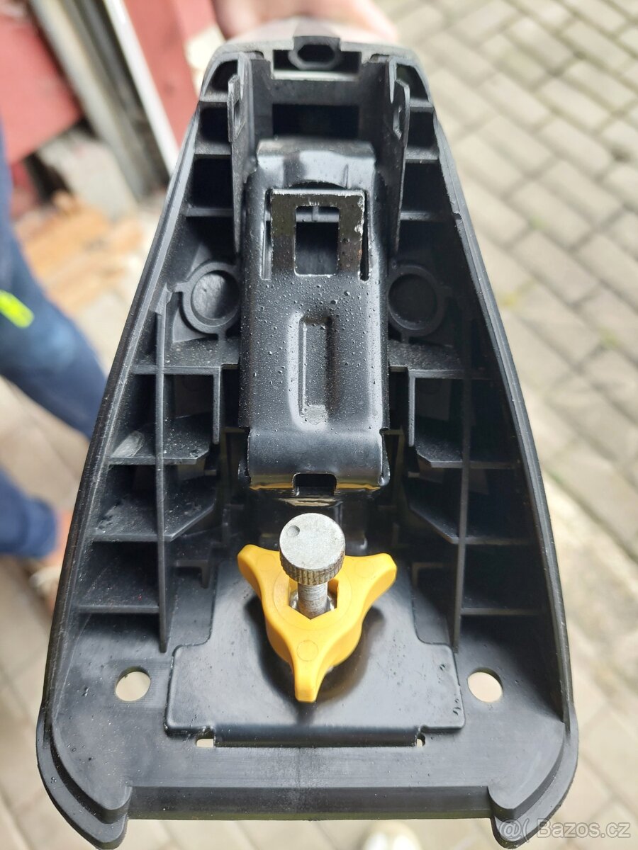Prodám příčníky Kia Ceed