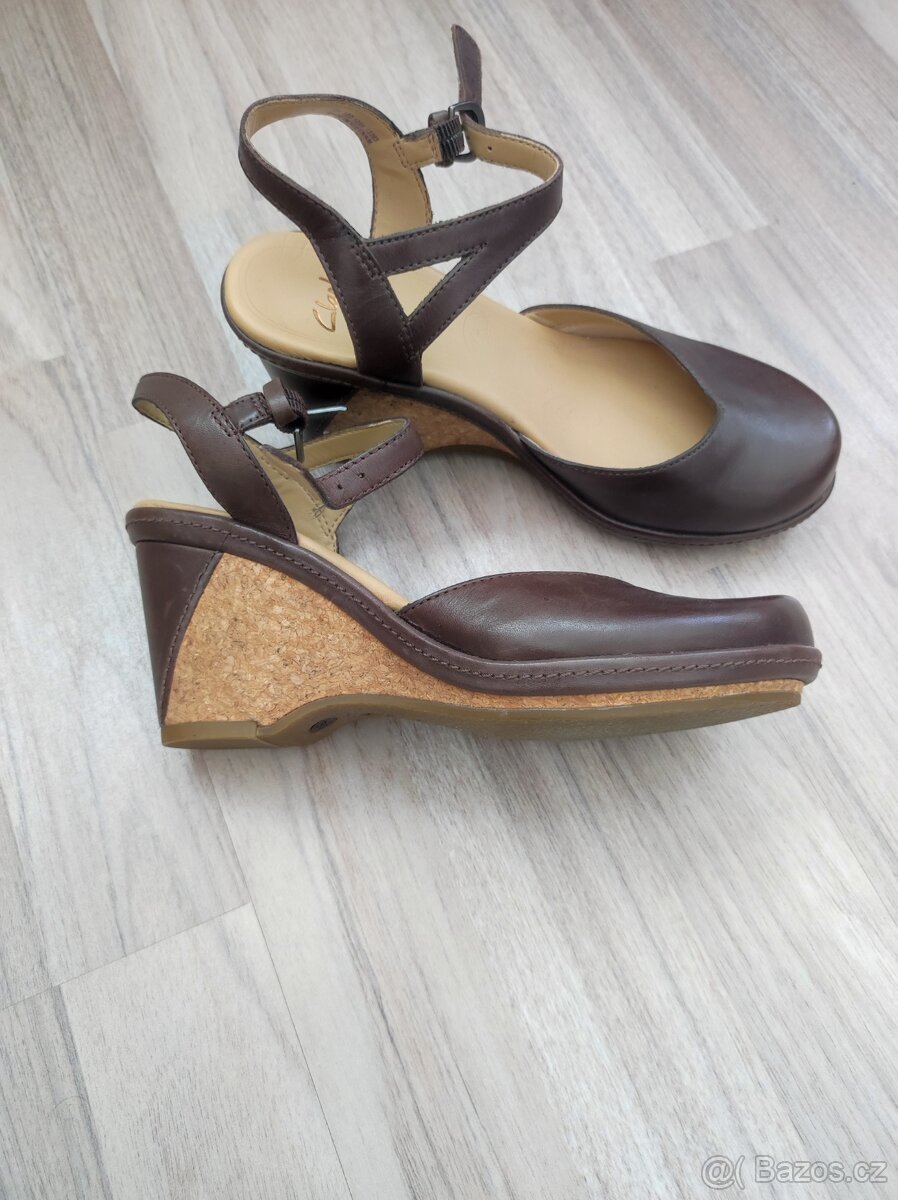 Clarks 36