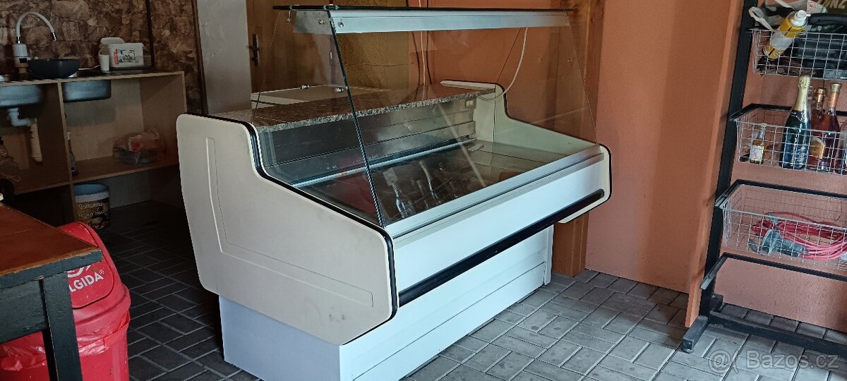 Lednička vestavné