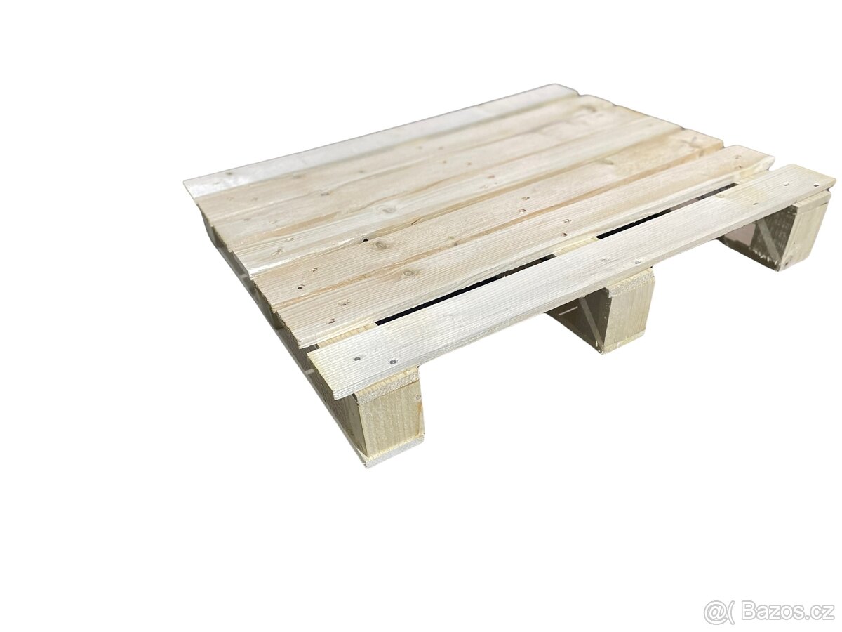 Dřevěná paleta: prkna, 680x860 mm