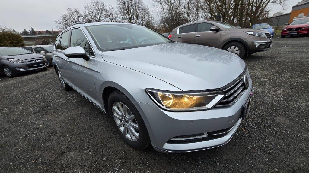 VW PASSAT 2.0TDI DSG COMFORTLINE 140KW
