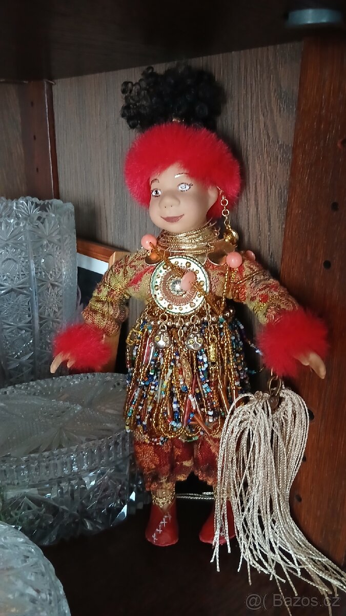 Dekorativní panenka retro