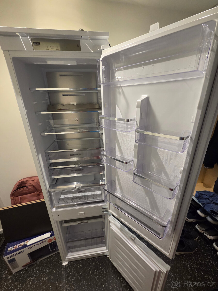 Chladnička s mrazničkou Whirlpool WHC20 T593 bílá