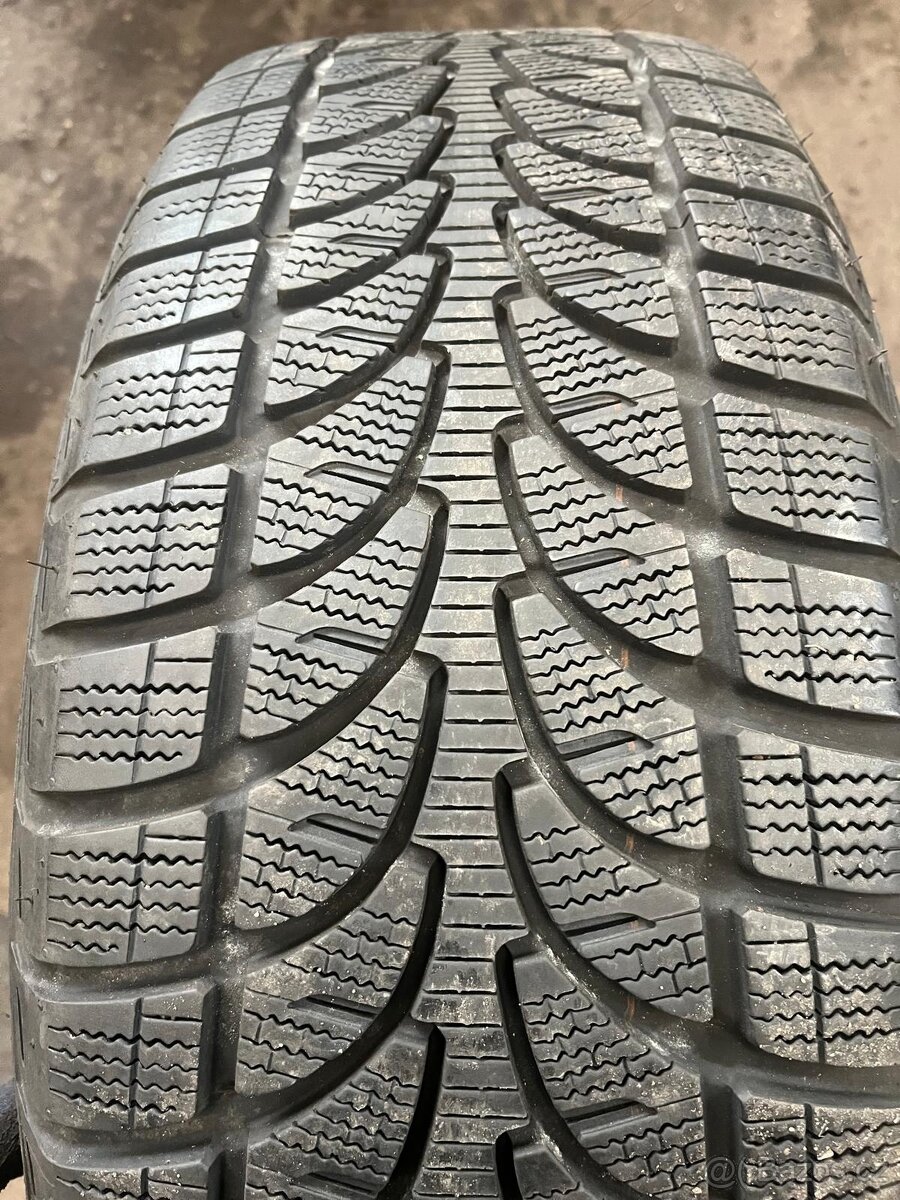 235/60/18 Land River Discovery Sport