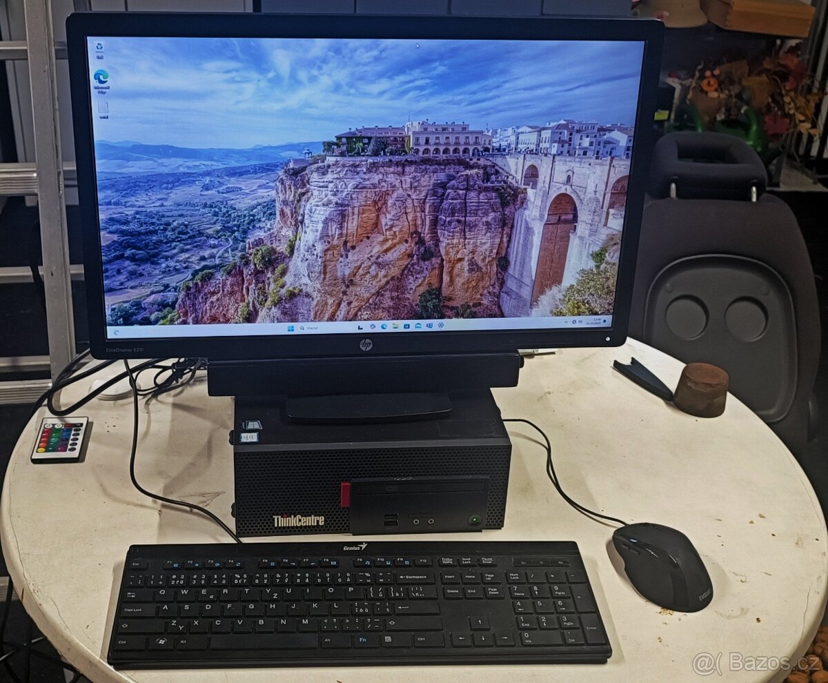 Lenovo ThinkCentre 710e + 23" monitor