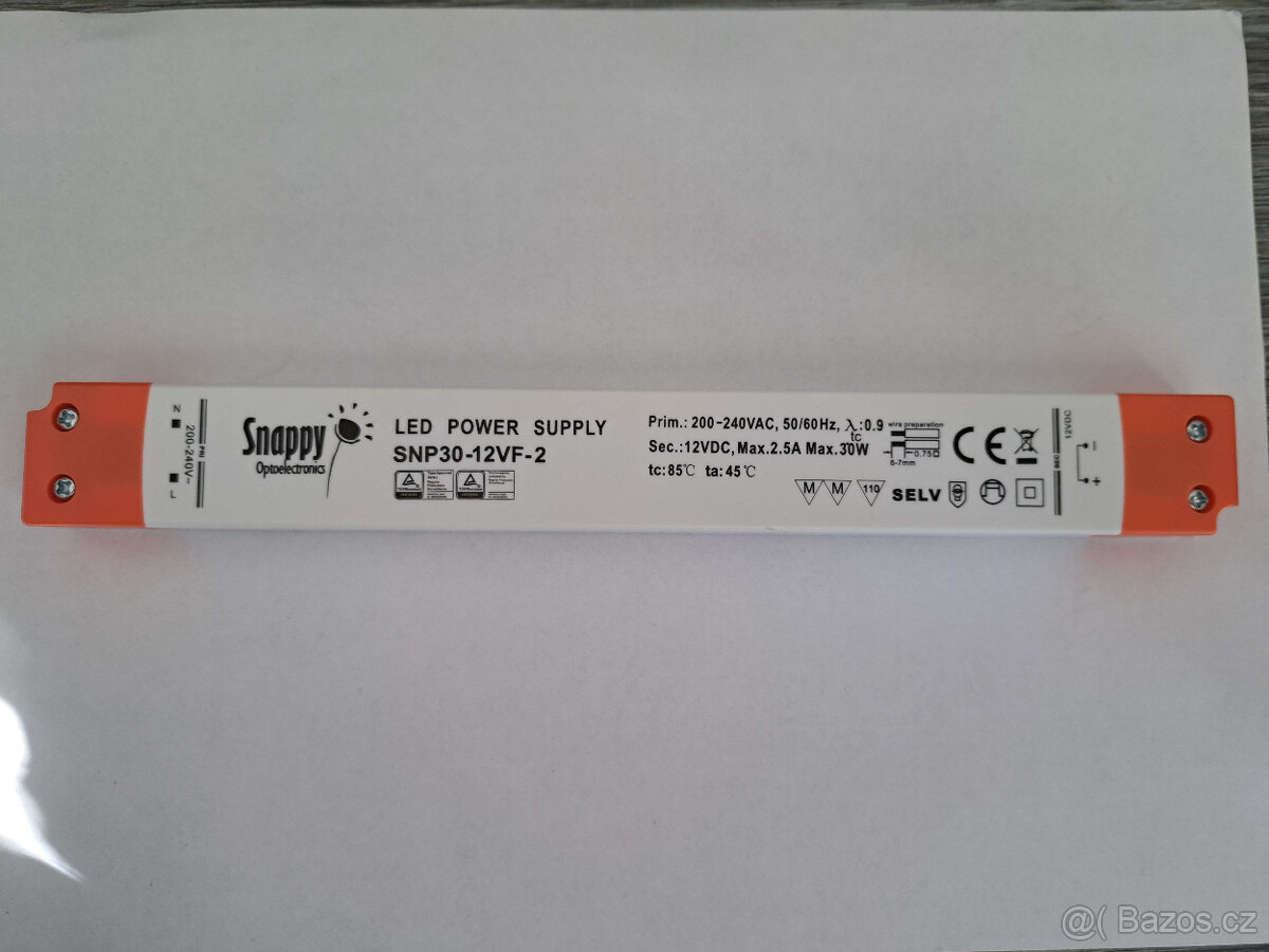 Napájecí zdroj 12V 2,5A