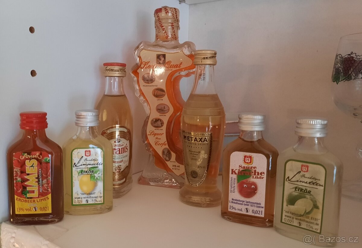 prodám lahvičky s alkoholy