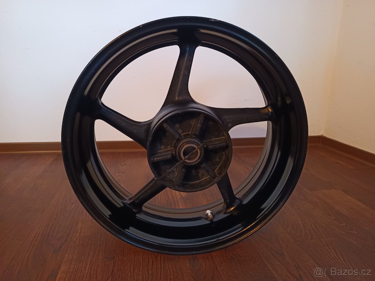 Zadní ráfek Yamaha R1