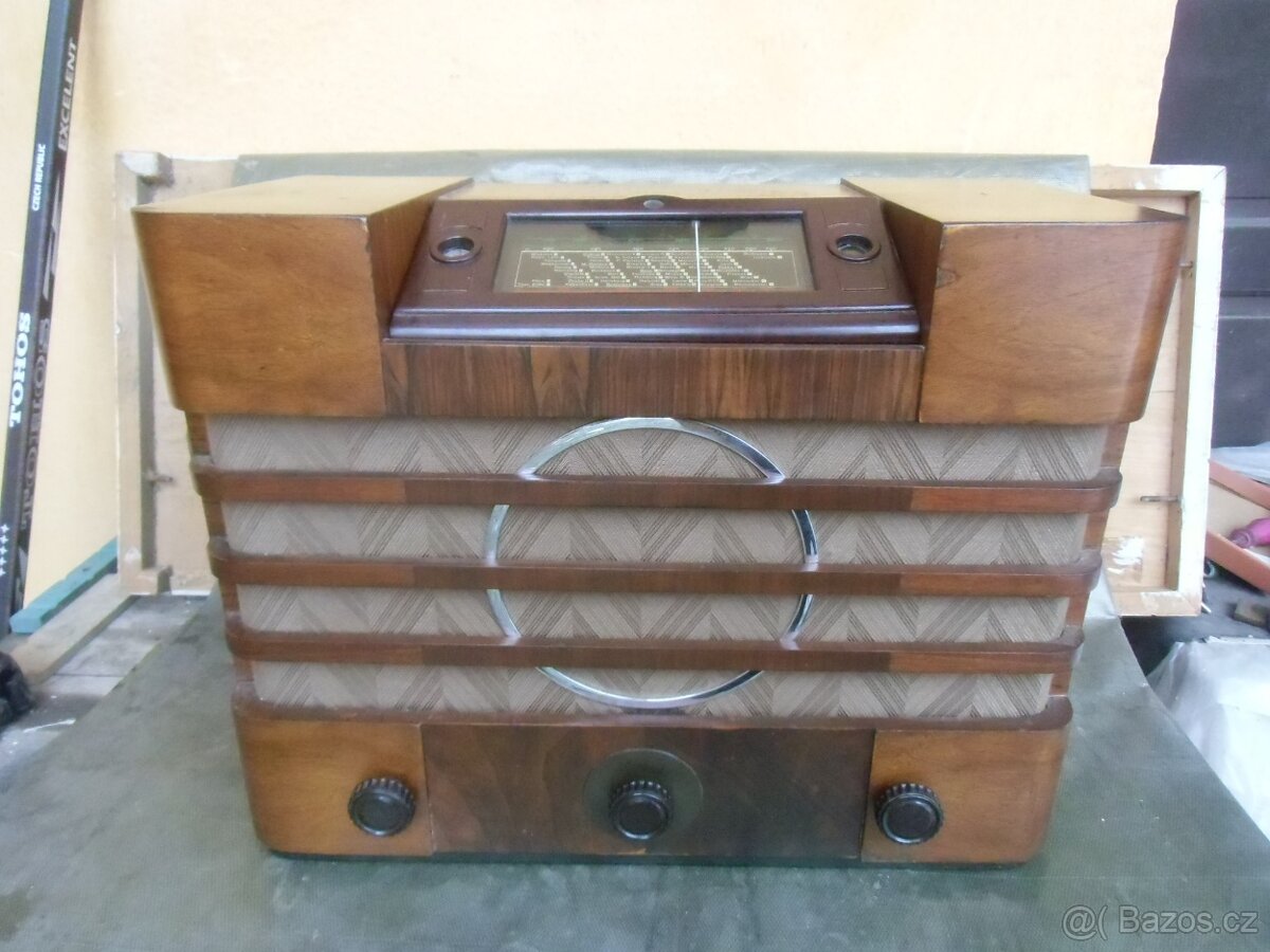 Starožitné rádio Philips Sonata
