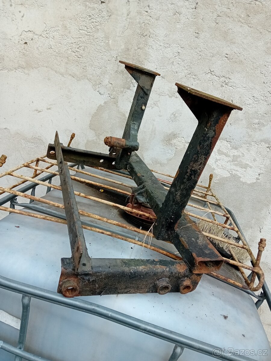 Multicar 24-25 držák