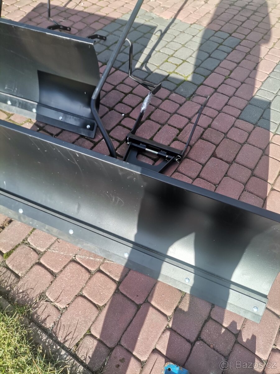 Prodáme sněžné pluhy universální