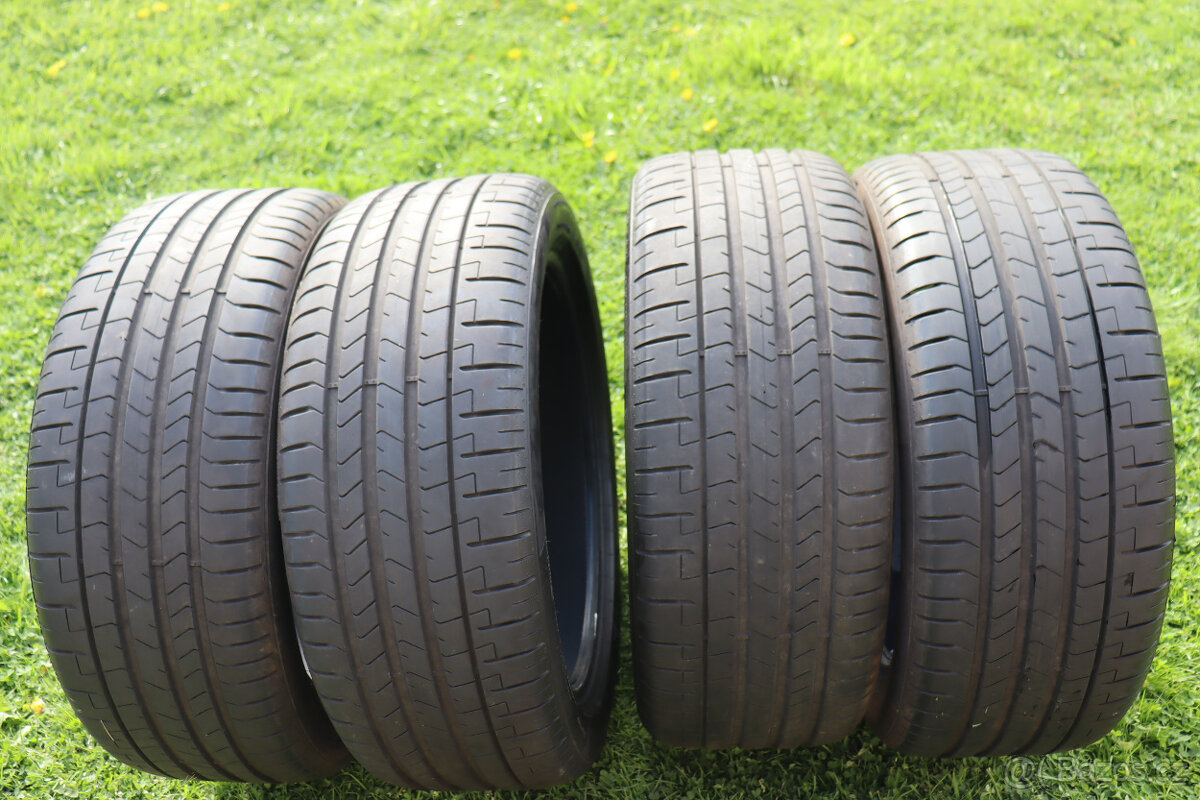 Prodám pneumatiky 245/45 R19 Pirelli P ZERO