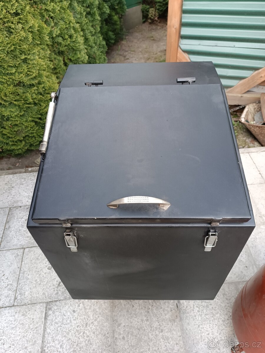 Zásobník,šnek,ventilátor,ř.jednotka kotle