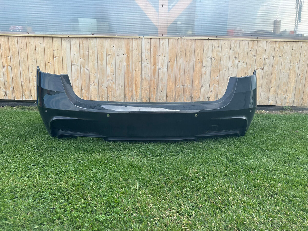 Nárazním M-Paket F31 Zadní + M-Performance style difuzor