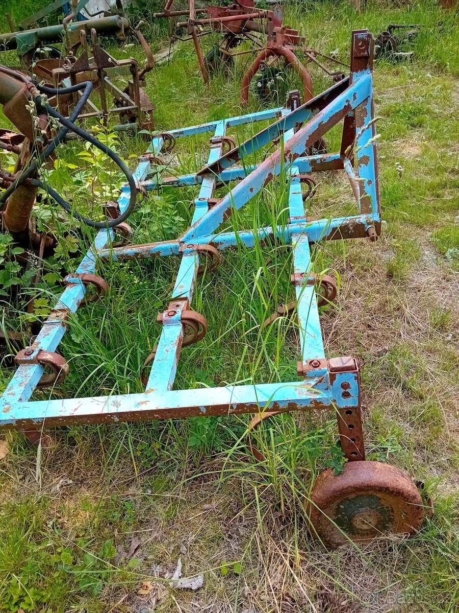 Kultivátor záběr 2,5 m